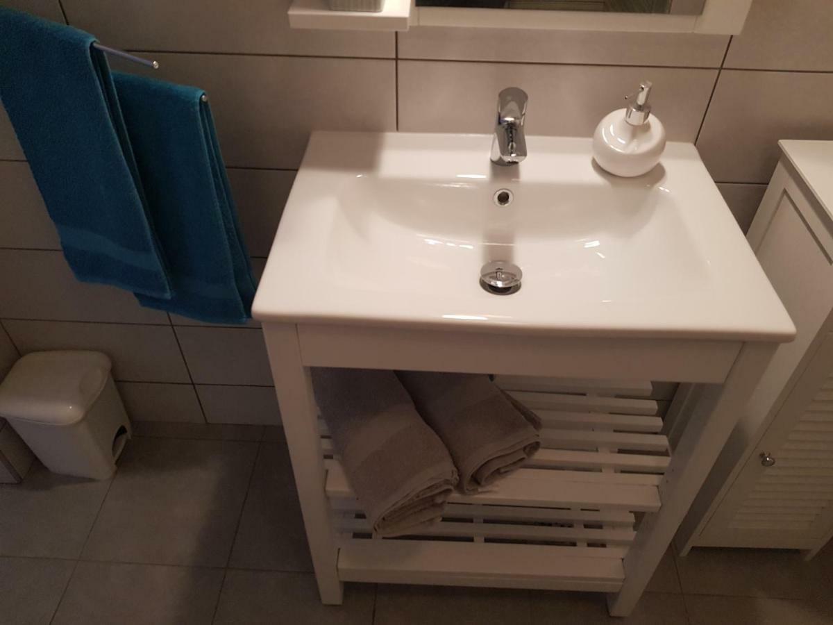L&M Studio Apartman Apartman Póla Kültér fotó