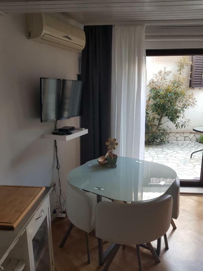 L&M Studio Apartman Apartman Póla Kültér fotó