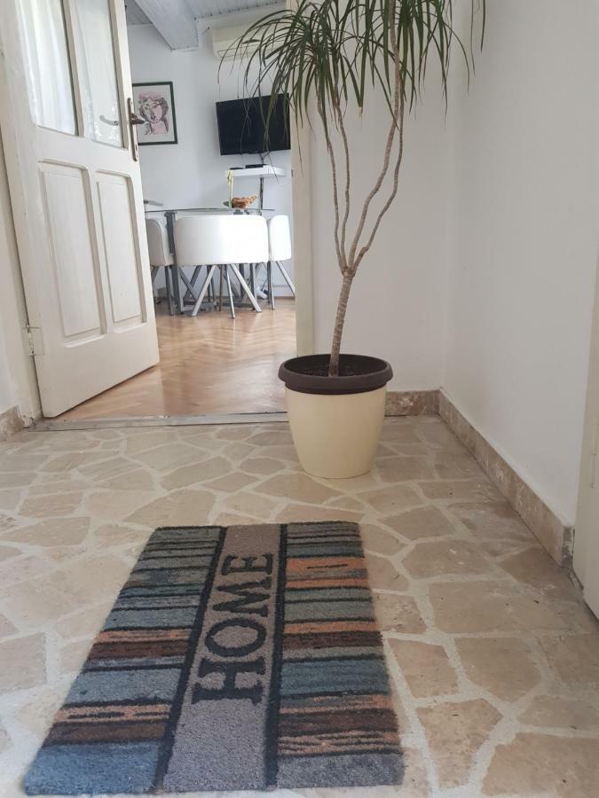 L&M Studio Apartman Apartman Póla Kültér fotó