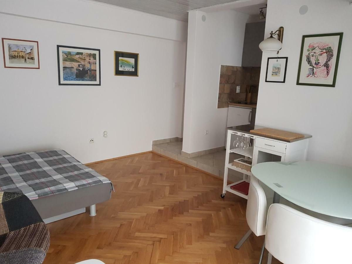 L&M Studio Apartman Apartman Póla Kültér fotó