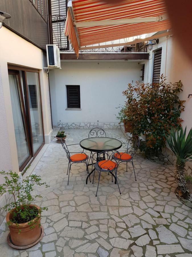 L&M Studio Apartman Apartman Póla Kültér fotó